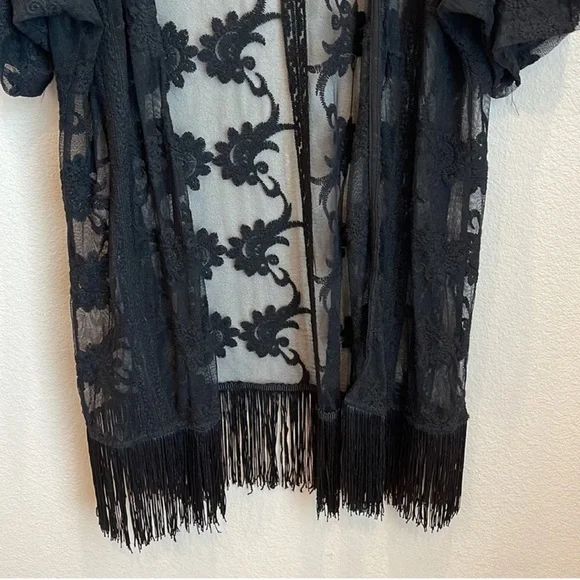Dex Sheer Fringe Lace Kimono Size Large - Picture 4 of 8